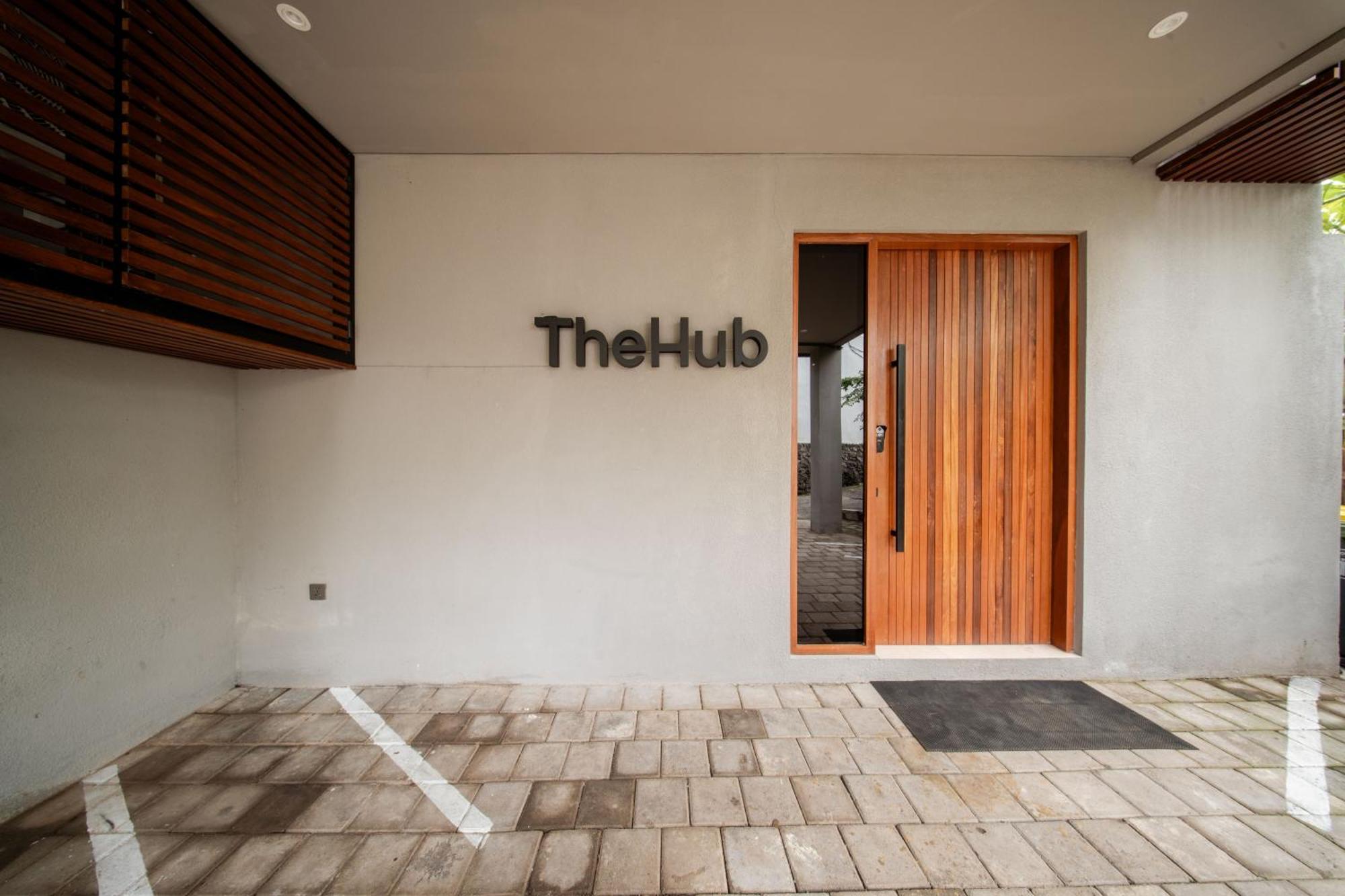 Thehub Pererenan Coworking, Pool And Rooftop Canggu Eksteriør billede
