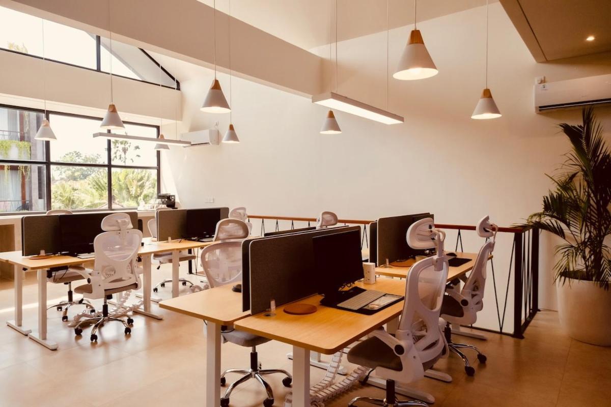 Thehub Pererenan Coworking, Pool And Rooftop Canggu Eksteriør billede